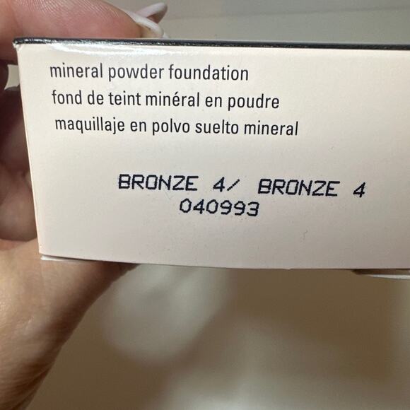New MARY KAY‎ Mineral Powder Foundation- Bromze NIB .28 oz - Picture 4 of 6